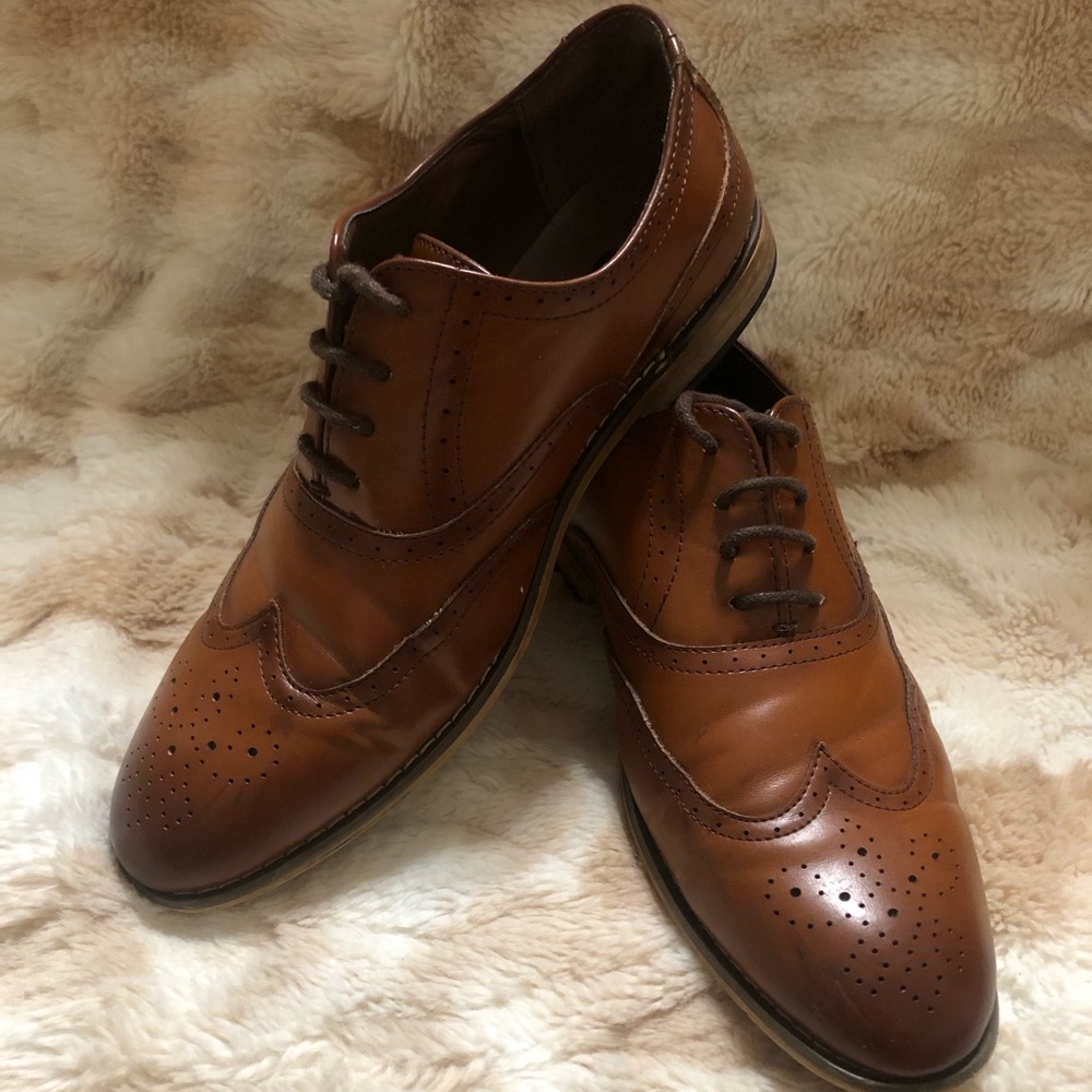 Stacy Adams Brown Wingtip Oxford Boys dress shoes size 5M